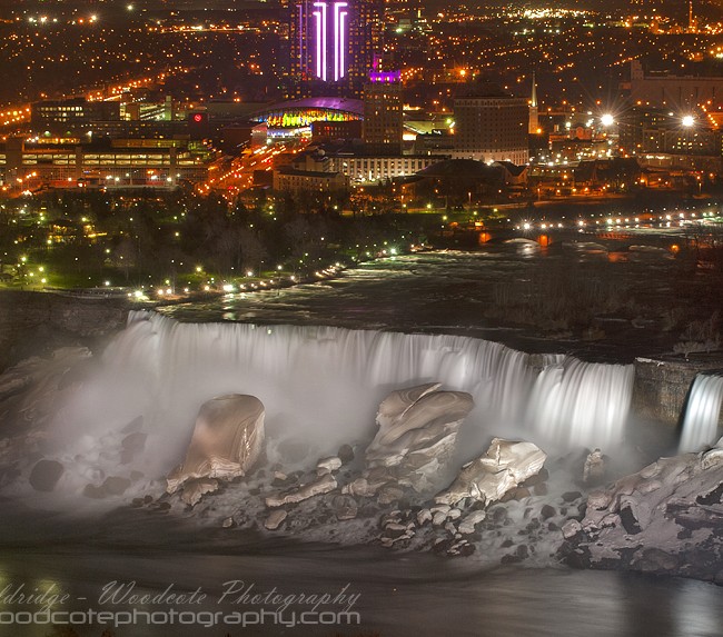Niagara Falls at Night  – US – long exposure